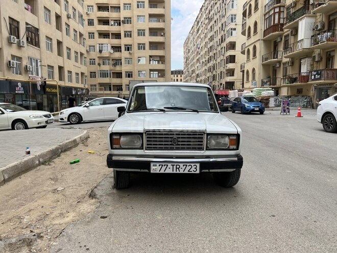 LADA (VAZ) 2107-2