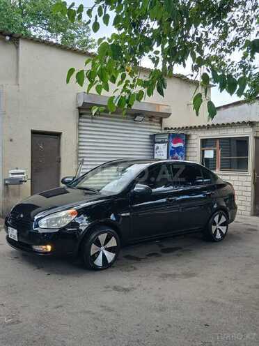 Hyundai Accent-2