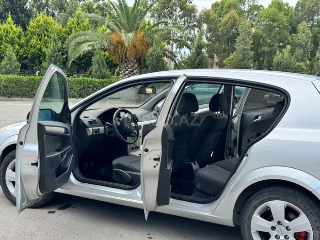 Opel Astra-11
