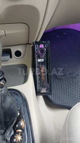 Hyundai Accent-11