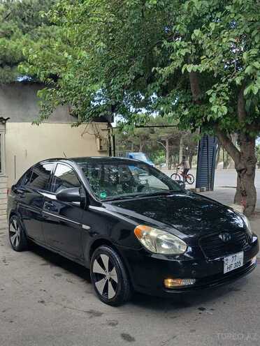 Hyundai Accent-1