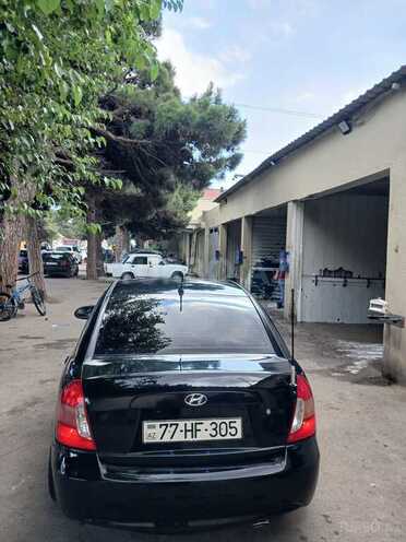 Hyundai Accent-4