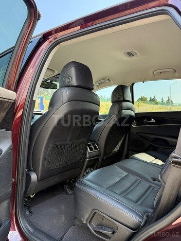 Kia Sorento-11