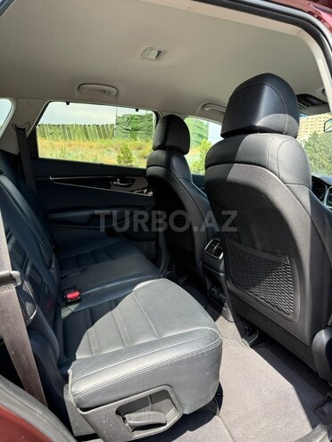Kia Sorento-12