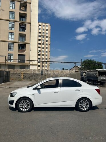 Chevrolet Aveo-2