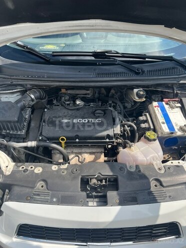 Chevrolet Aveo-6