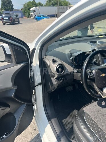 Chevrolet Aveo-14