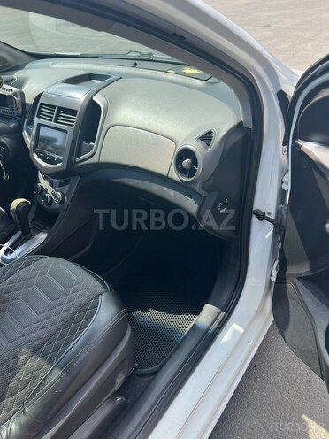 Chevrolet Aveo-15