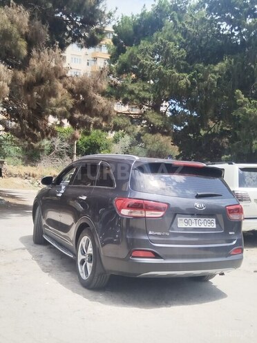 Kia Sorento-4