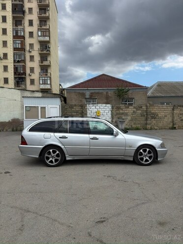 Mercedes C 220-2