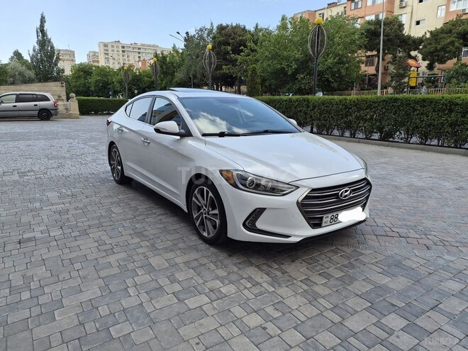 Hyundai Elantra-2