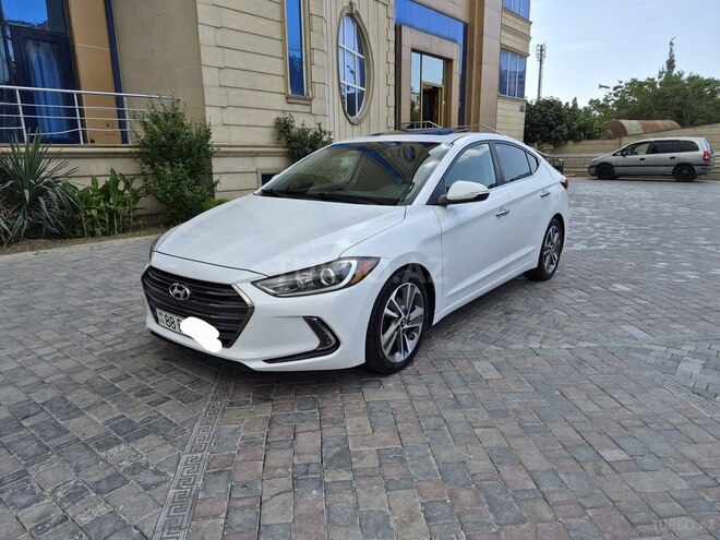 Hyundai Elantra-3