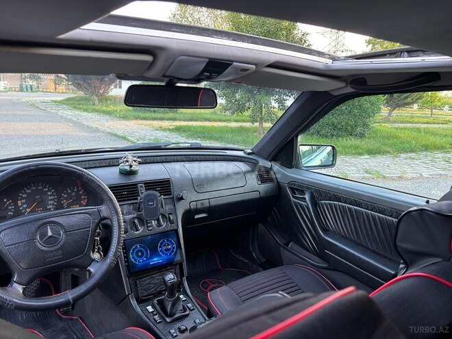 Mercedes C 220-12