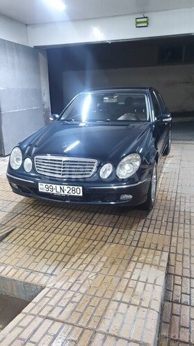 Mercedes E 220-2