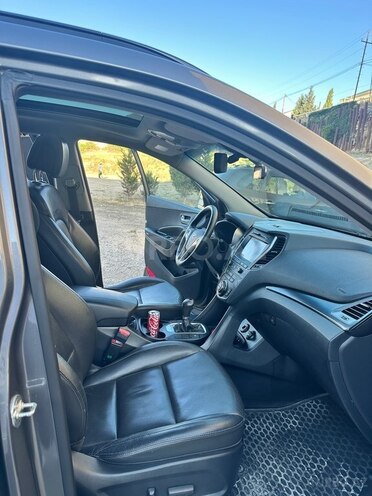 Hyundai Santa Fe-8