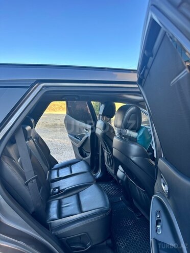 Hyundai Santa Fe-11