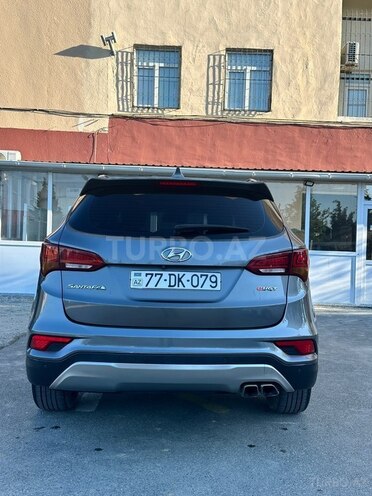 Hyundai Santa Fe-13