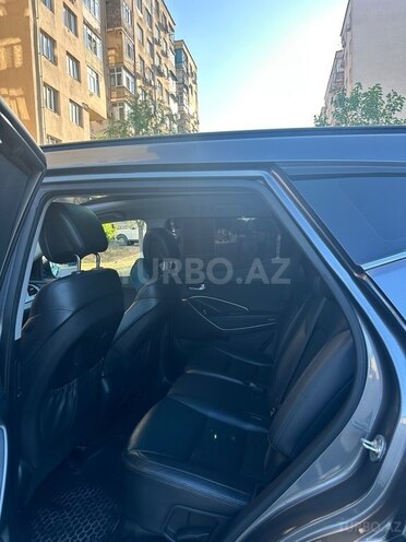 Hyundai Santa Fe-12