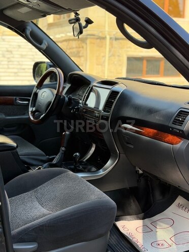 Toyota Land Cruiser Prado-5