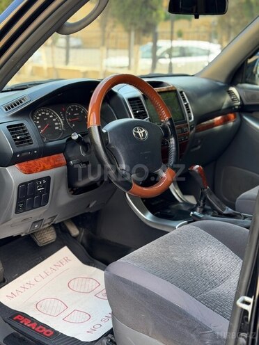 Toyota Land Cruiser Prado-4