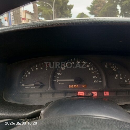 Opel Vectra-15