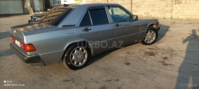 Mercedes 190-5