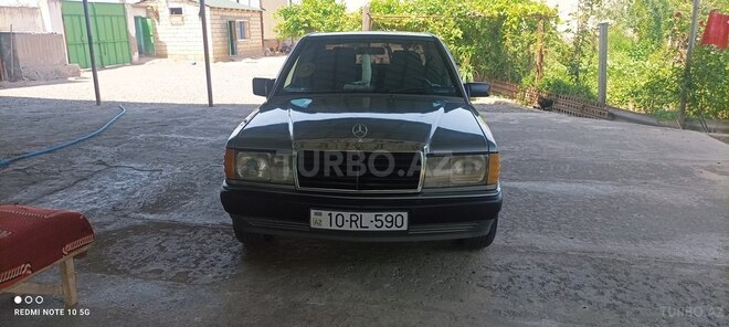 Mercedes 190-8