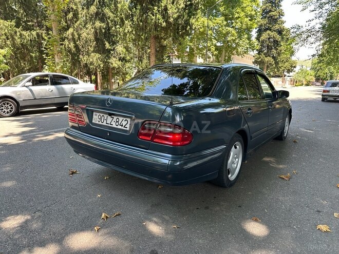 Mercedes E 220-9