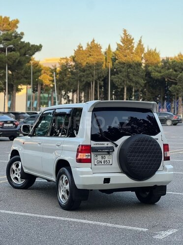 Mitsubishi Pajero io-9