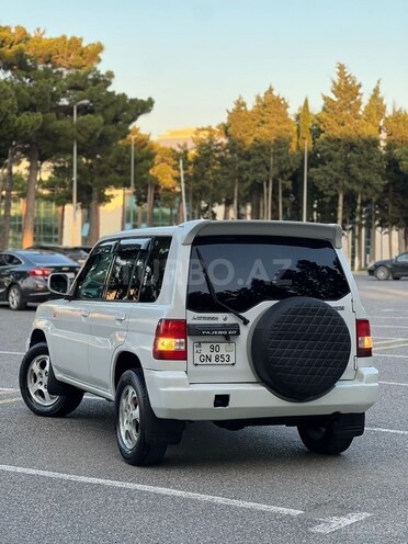 Mitsubishi Pajero io-4