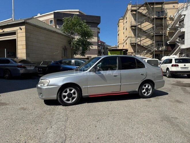 Hyundai Accent-5