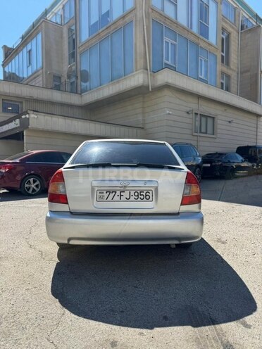 Hyundai Accent-6