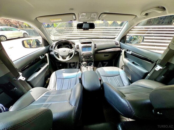 Kia Sorento-2