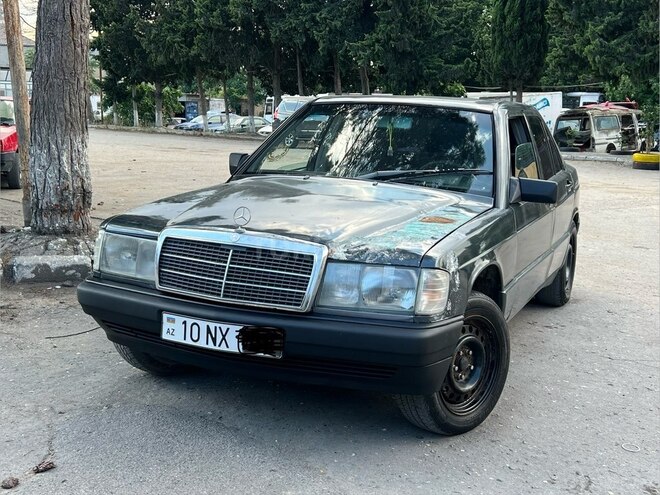 Mercedes 190-1