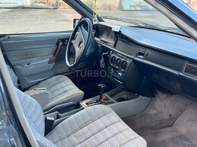 Mercedes 190-7