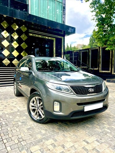Kia Sorento-12