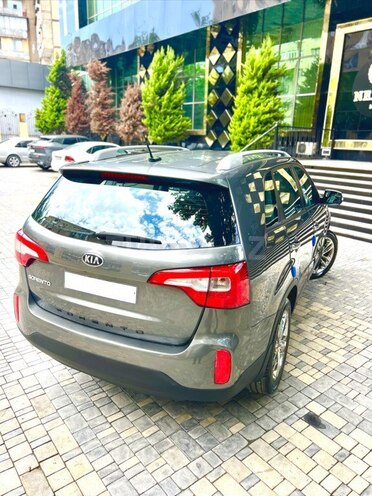 Kia Sorento-5
