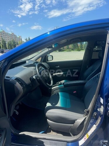 Toyota Prius-9