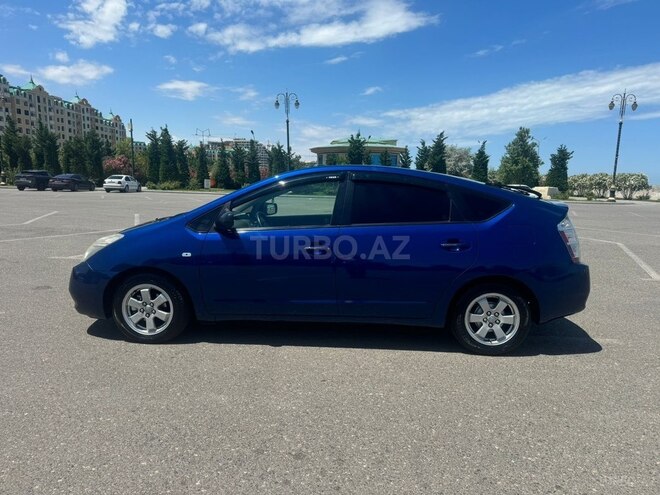 Toyota Prius-4