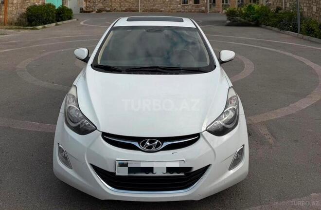Hyundai Elantra-1