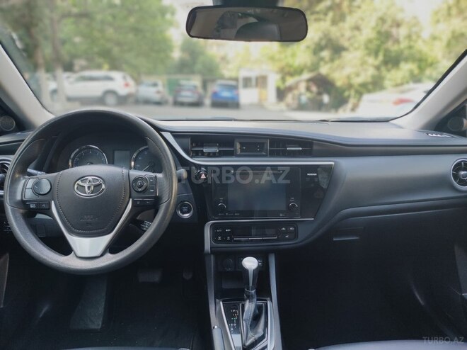 Toyota Corolla-10