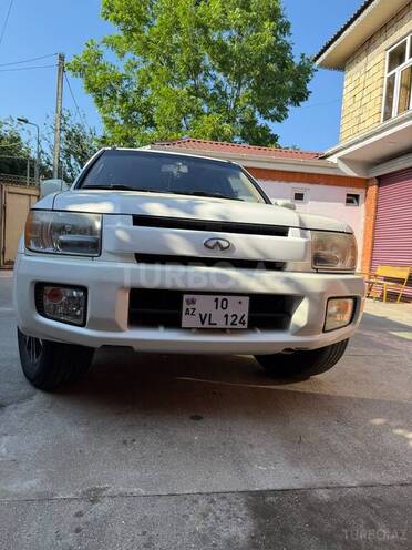 Infiniti QX4-1