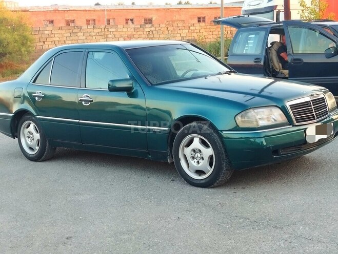 Mercedes C 200-11