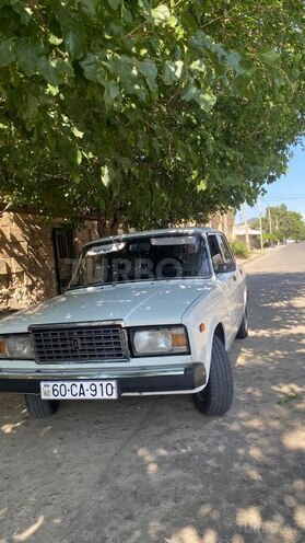 LADA (VAZ) 2107-2