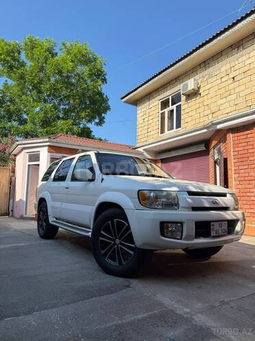 Infiniti QX4-2