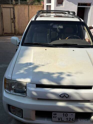 Infiniti QX4-7