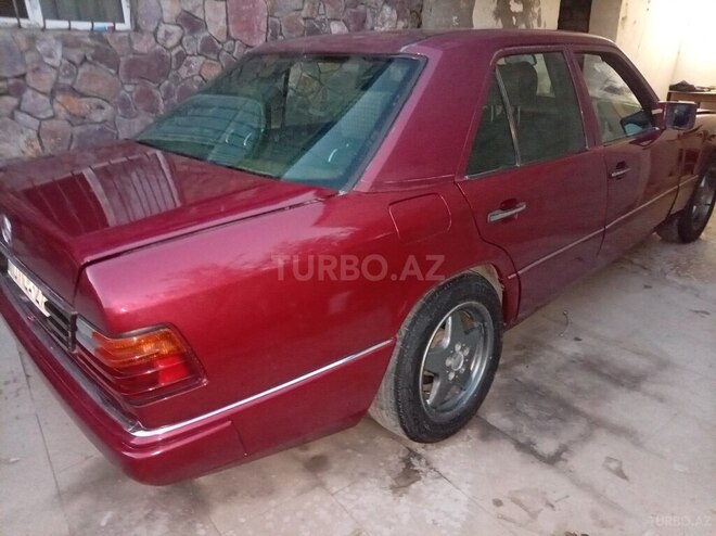 Mercedes 200 E-7