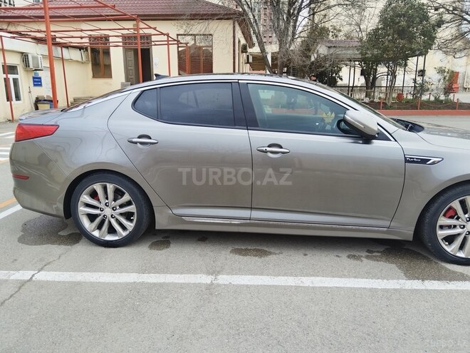 Kia Optima-4