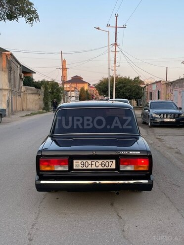 LADA (VAZ) 2107-2