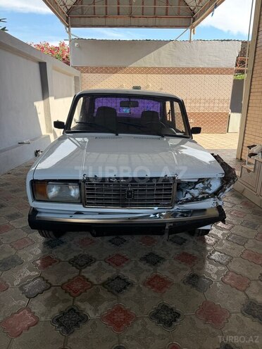 LADA (VAZ) 2107-1